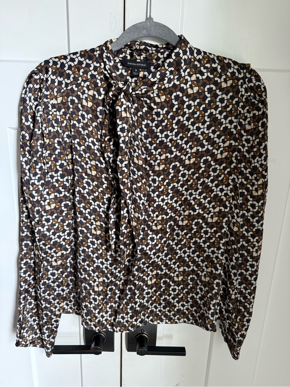 Banana Republic Brown Geometric Tie-Neck Blouse with Cream Accents size S.